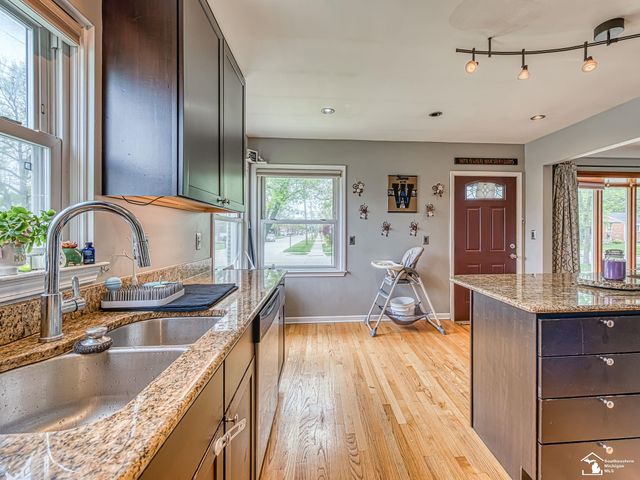 15351 Richmond Street, Southgate, MI 48195