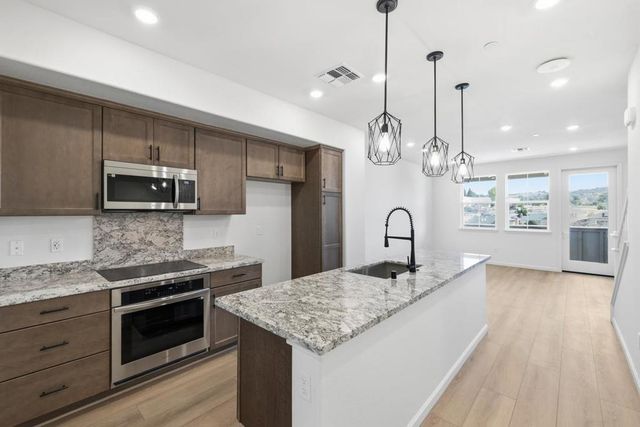 Norbridge Avenue, Castro Valley, CA 94546