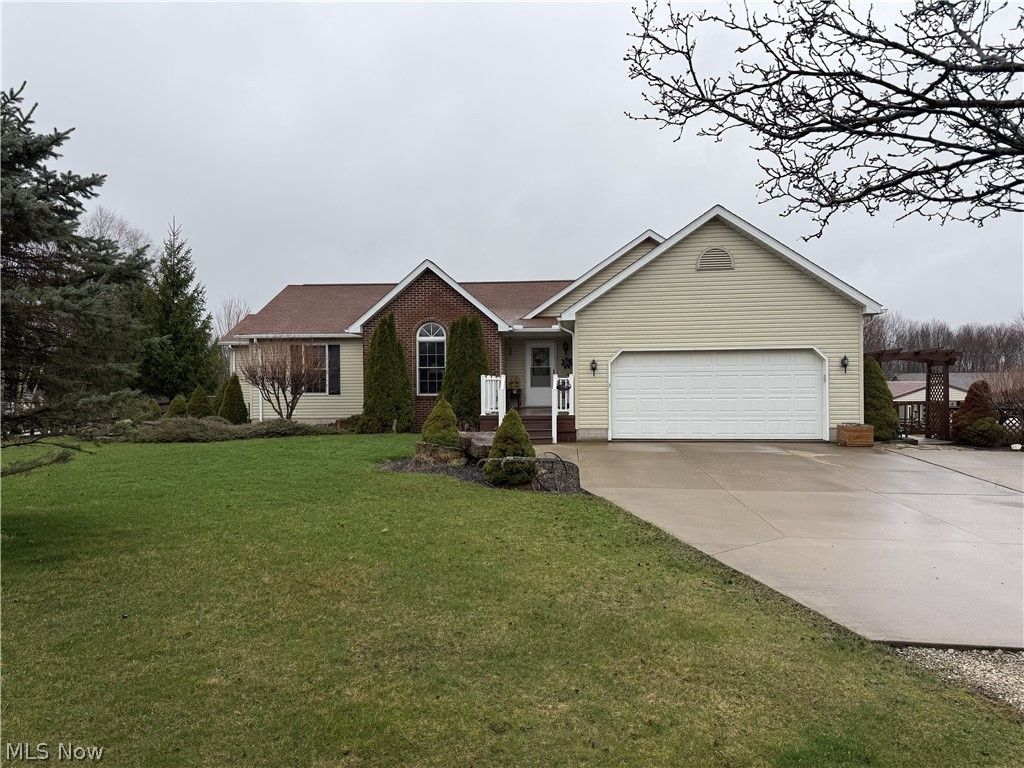 7047 Dial Road SW, Carrollton, OH 44615