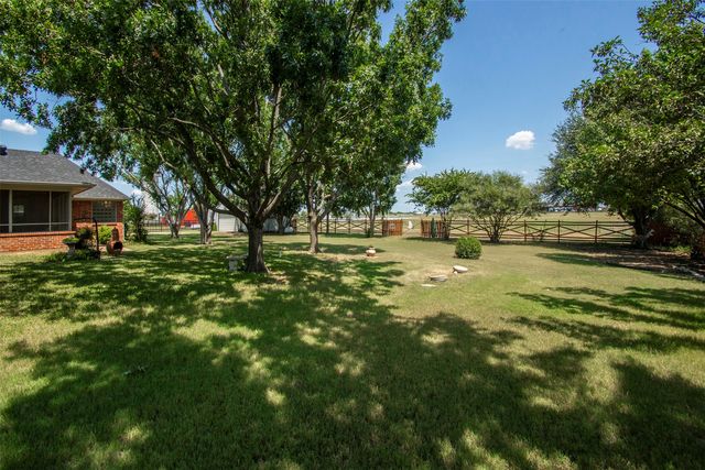 100 Durning Road, Van Alstyne, TX 75495