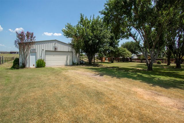 100 Durning Road, Van Alstyne, TX 75495