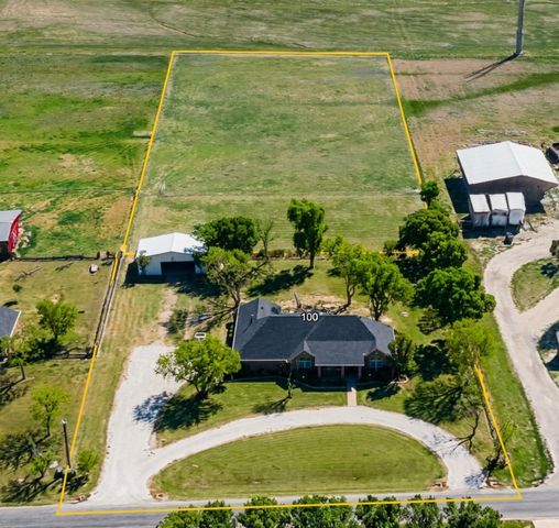 100 Durning Road, Van Alstyne, TX 75495