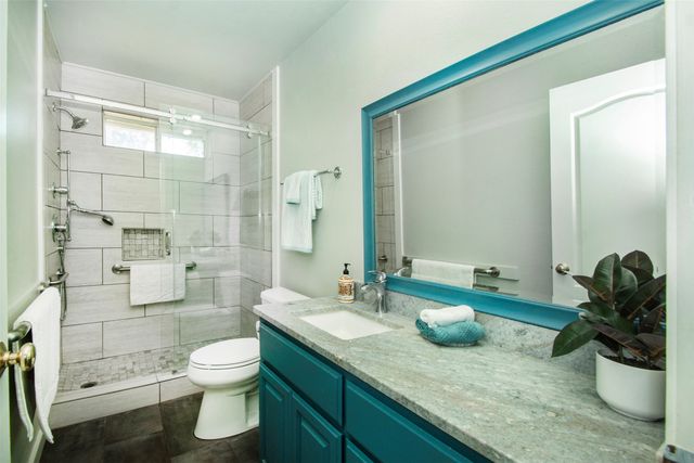 100 Durning Road, Van Alstyne, TX 75495