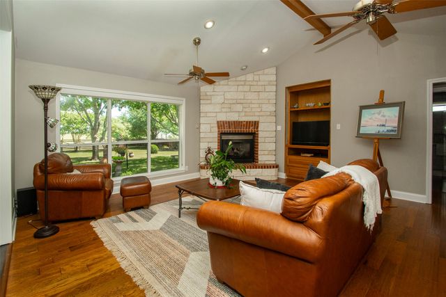 100 Durning Road, Van Alstyne, TX 75495
