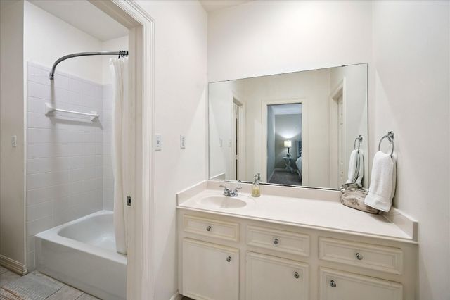 2518 Sheridan Street B, Houston, TX 77030