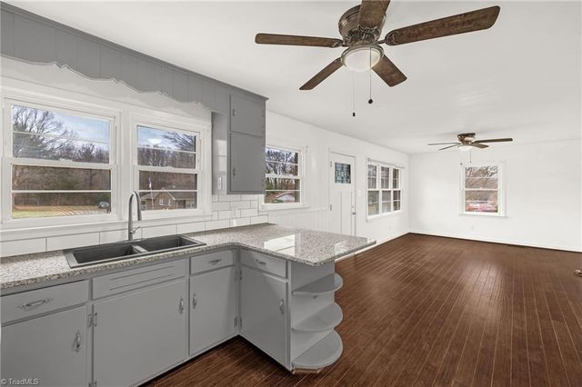 1518 Pearman Street, Reidsville, NC 27320