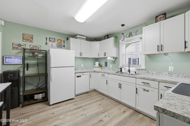 1119 W Colonial Avenue, Elizabeth City, NC 27909