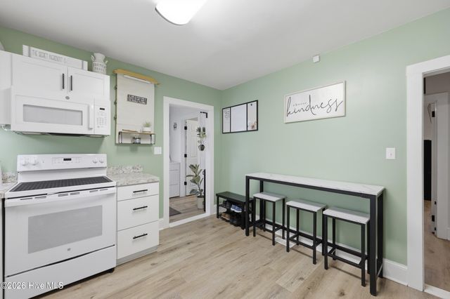 1119 W Colonial Avenue, Elizabeth City, NC 27909