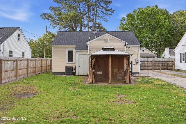 1119 W Colonial Avenue, Elizabeth City, NC 27909