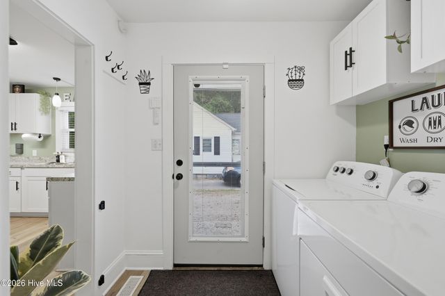 1119 W Colonial Avenue, Elizabeth City, NC 27909