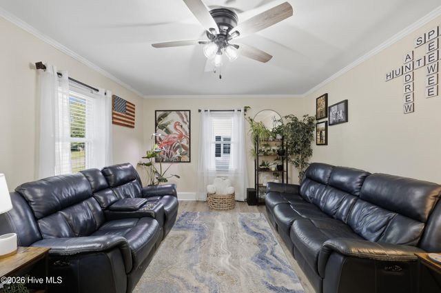 1119 W Colonial Avenue, Elizabeth City, NC 27909