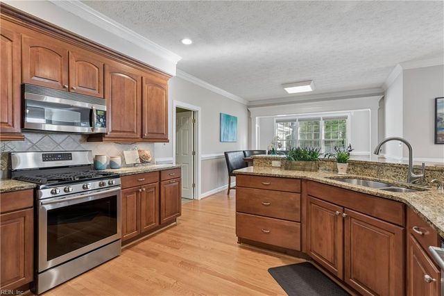 403 Meherrin RN, Yorktown, VA 23693