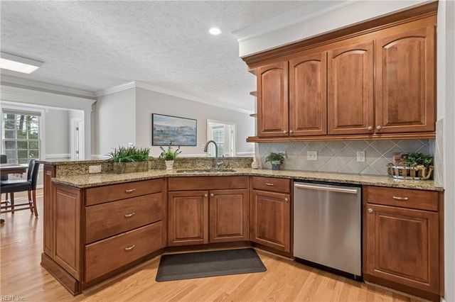 403 Meherrin RN, Yorktown, VA 23693