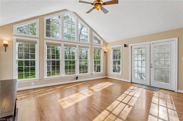 403 Meherrin RN, Yorktown, VA 23693