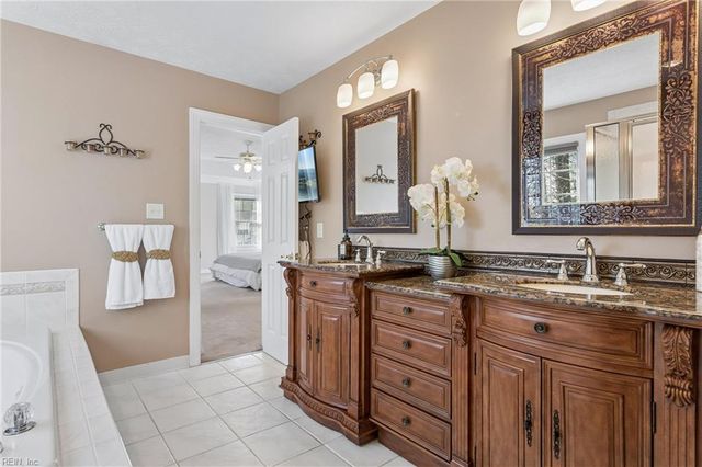 403 Meherrin RN, Yorktown, VA 23693