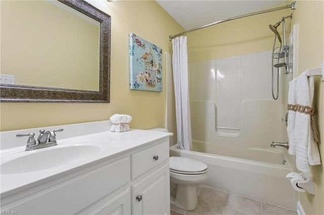 403 Meherrin RN, Yorktown, VA 23693