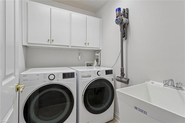 403 Meherrin RN, Yorktown, VA 23693