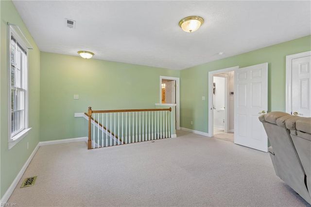 403 Meherrin RN, Yorktown, VA 23693