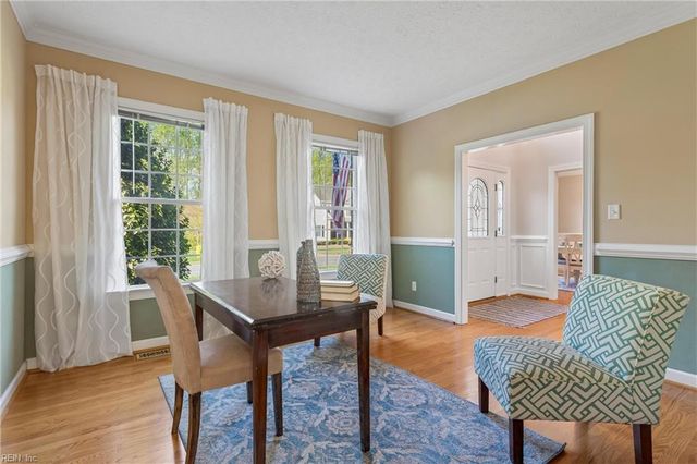 403 Meherrin RN, Yorktown, VA 23693
