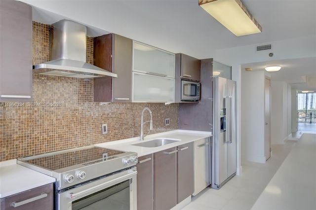3600 Yacht Club Drive 703, Aventura, FL 33180