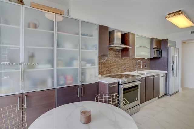 3600 Yacht Club Drive 703, Aventura, FL 33180