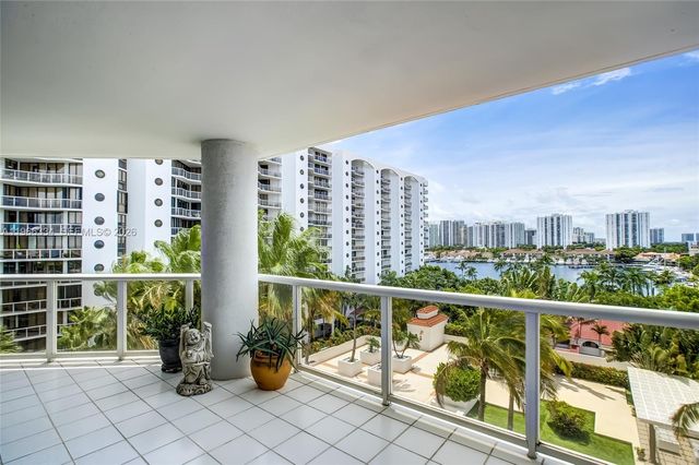 3600 Yacht Club Drive 703, Aventura, FL 33180
