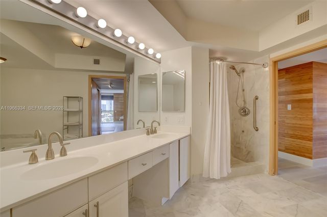 3600 Yacht Club Drive 703, Aventura, FL 33180