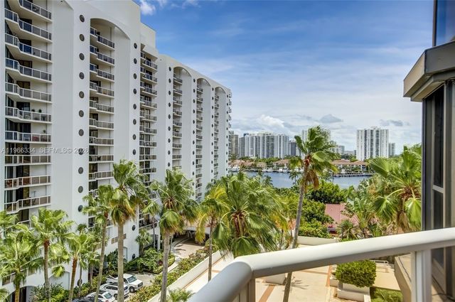 3600 Yacht Club Drive 703, Aventura, FL 33180