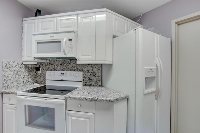 3600 Yacht Club Drive 703, Aventura, FL 33180