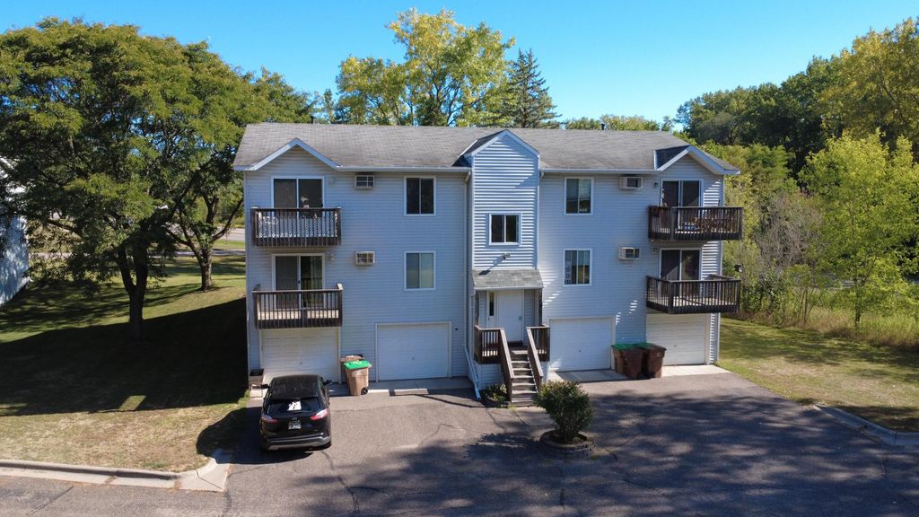 240 Hallam Avenue S, Mahtomedi, MN 55115 — photo 2