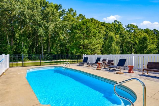 224 Vineyard Lake Circle, Conway, SC 29527