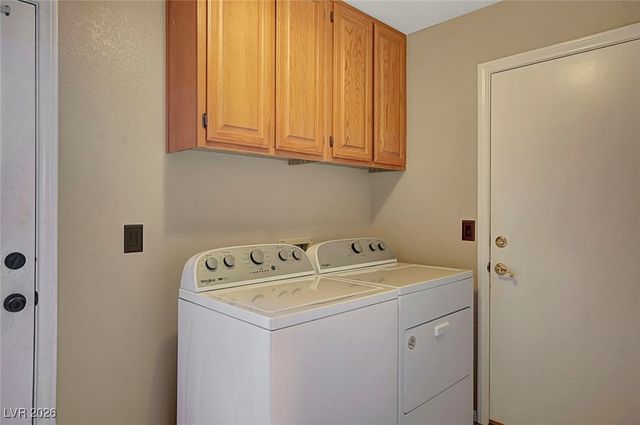 9433 Angelfish Drive, Las Vegas, NV 89117