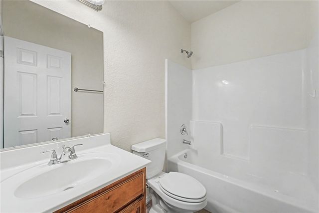 2703 Whispering Woods Court, Lowell, AR 72745