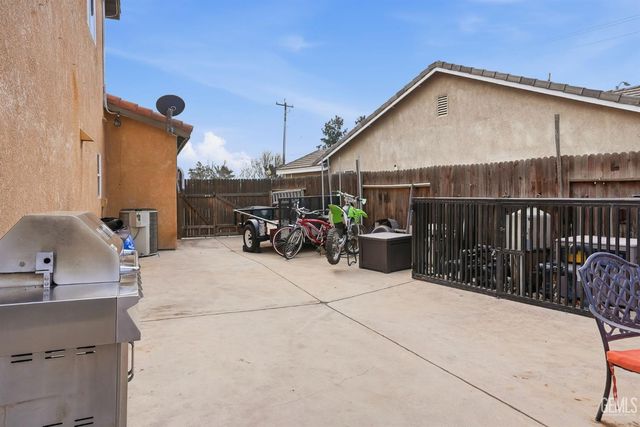 12812 Yankton Court, Bakersfield, CA 93312