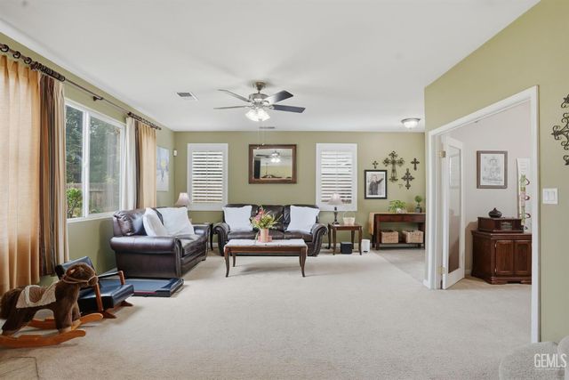 12812 Yankton Court, Bakersfield, CA 93312