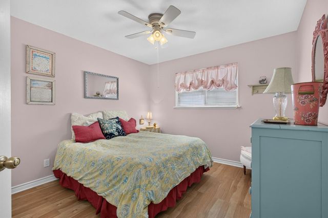 12808 Camino Famoso Road, Galveston, TX 77554