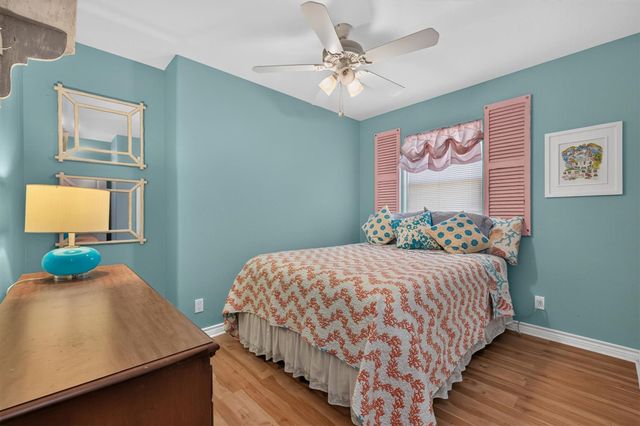 12808 Camino Famoso Road, Galveston, TX 77554