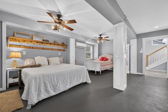 12808 Camino Famoso Road, Galveston, TX 77554