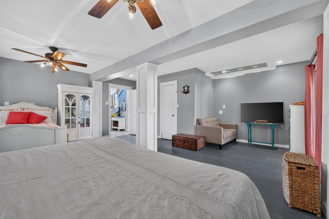 12808 Camino Famoso Road, Galveston, TX 77554