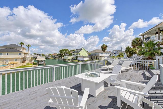 12808 Camino Famoso Road, Galveston, TX 77554