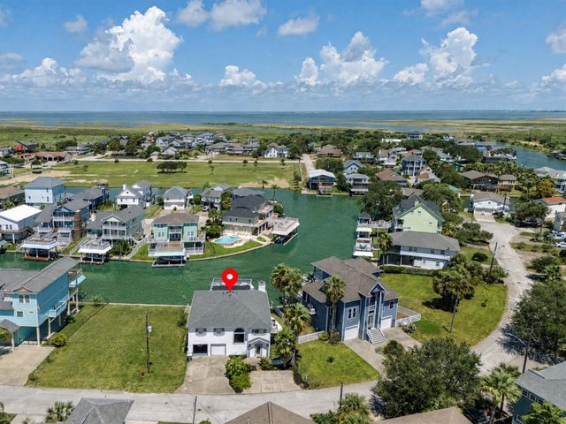 12808 Camino Famoso Road, Galveston, TX 77554