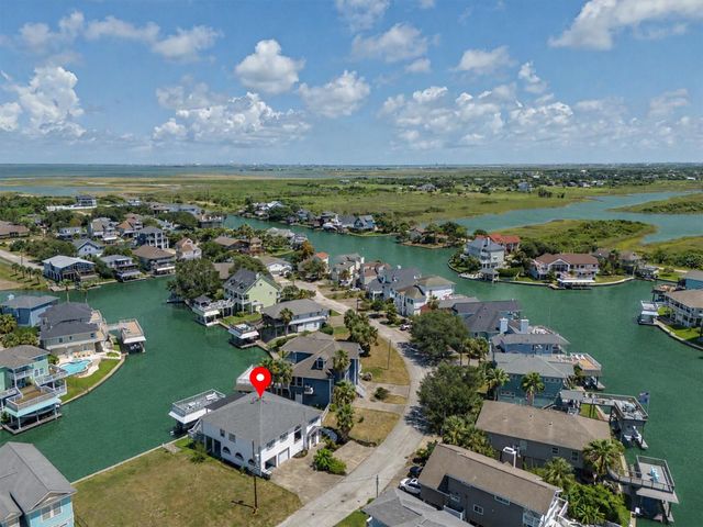 12808 Camino Famoso Road, Galveston, TX 77554