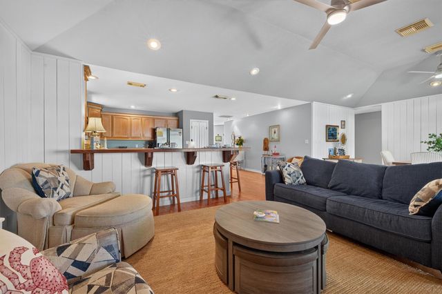 12808 Camino Famoso Road, Galveston, TX 77554