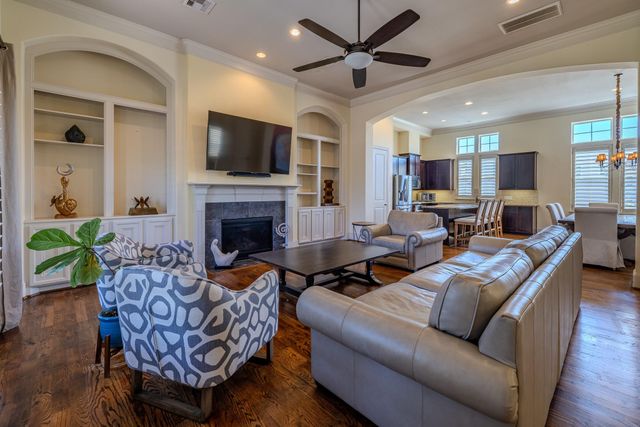 10929 Upland Park, Houston, TX 77043