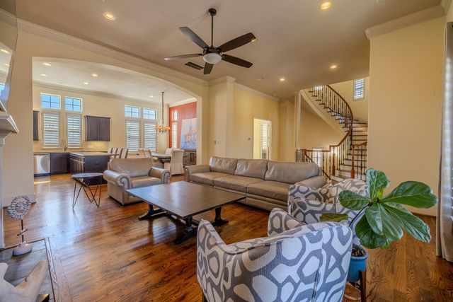 10929 Upland Park, Houston, TX 77043