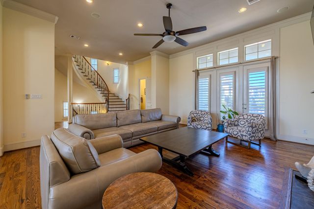 10929 Upland Park, Houston, TX 77043