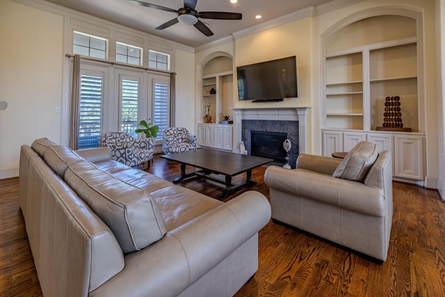 10929 Upland Park, Houston, TX 77043