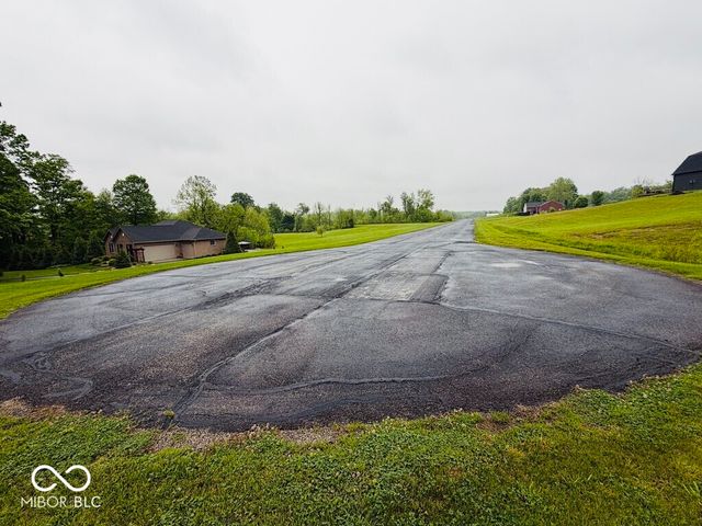 5071 Tomahawk Trail, Martinsville, IN 46151