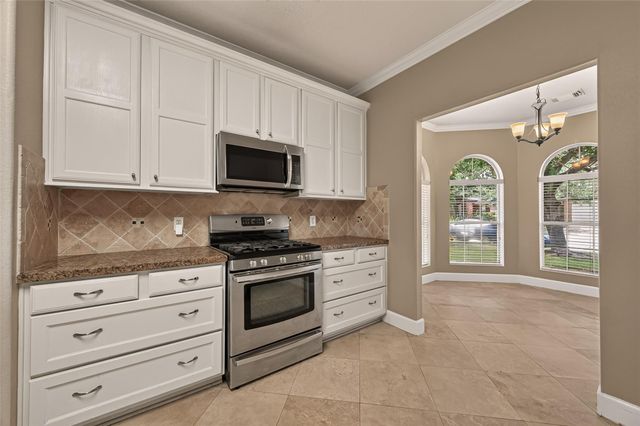 12135 English Brook Circle, Humble, TX 77346