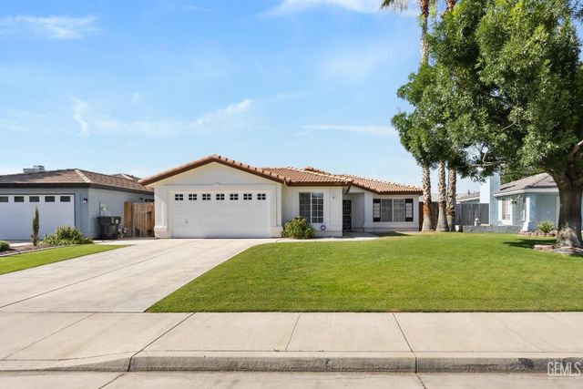 5906 Pine Trail Drive, Bakersfield, CA 93313